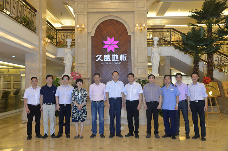 省质监局对浙江制造名企进行考察，久盛地板大获好评