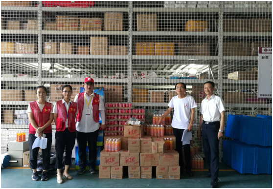 久盛地板关爱职工高温炎夏送清凉